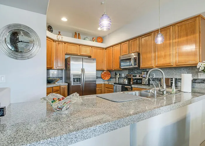 Holiday home < 1 Mi To Fountain Park: Desert Gem W/ Pool Access
