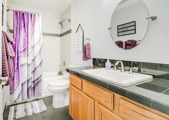 Holiday home < 1 Mi To Fountain Park: Desert Gem W/ Pool Access Fountain Hills